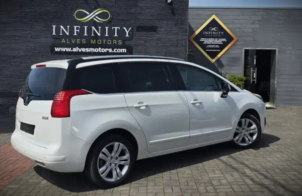 Peugeot 5008 2.0 HDi Allure 6