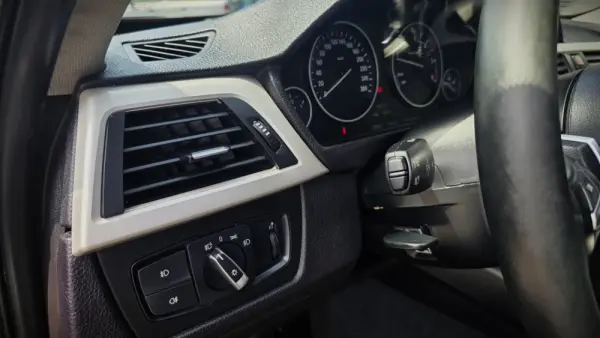 BMW 320 d Touring Line Luxury Auto 16