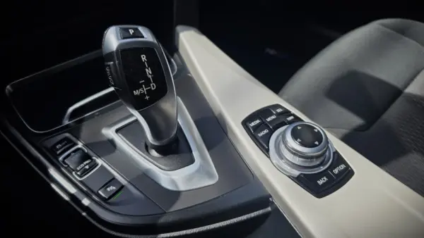 BMW 320 d Touring Line Luxury Auto 19