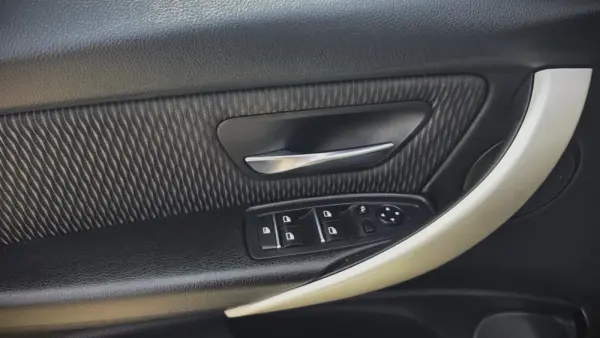 BMW 320 d Touring Line Luxury Auto 20