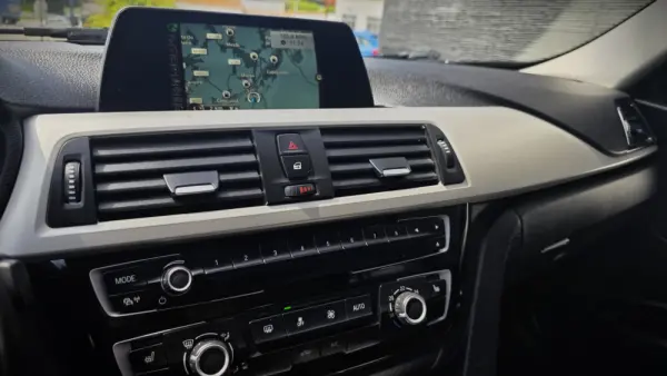 BMW 320 d Touring Line Luxury Auto 25