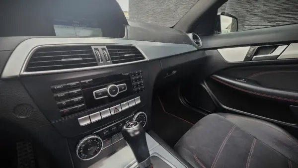 Mercedes-Benz C 250 COUPÉ d AMG Line Aut. 27