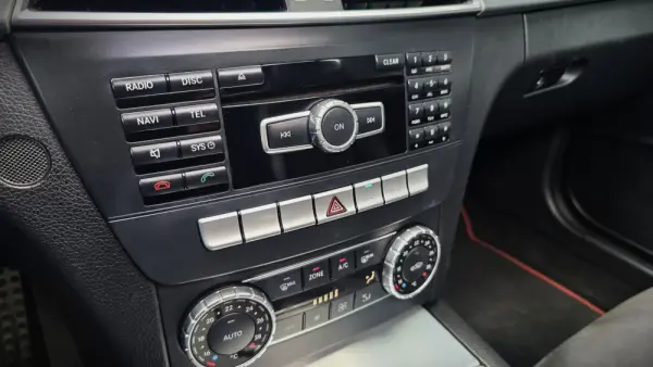 Mercedes-Benz C 250 COUPÉ d AMG Line Aut. 29