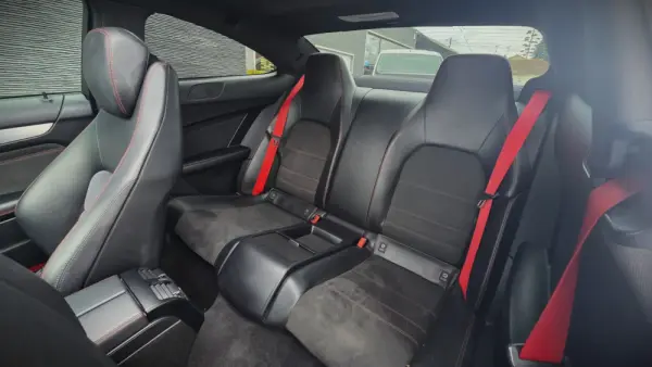 Mercedes-Benz C 250 COUPÉ d AMG Line Aut. 33