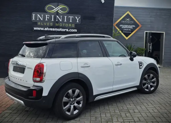 MINI Countryman Cooper D 6