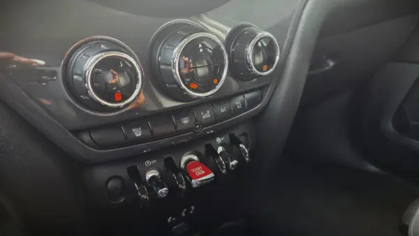 MINI Countryman Cooper D 22