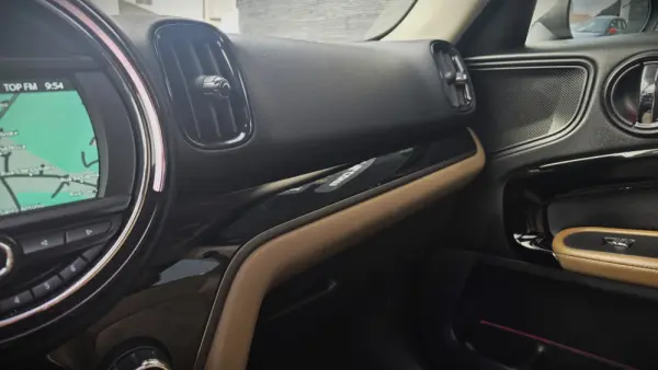 MINI Countryman Cooper SE ALL4 Auto 27