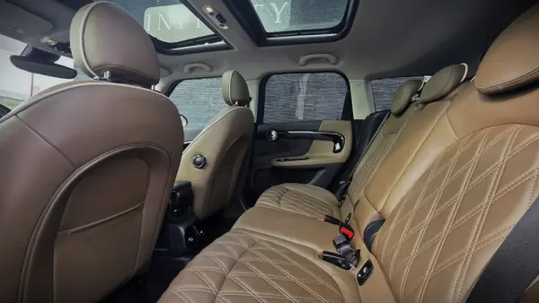 MINI Countryman Cooper SE ALL4 Auto 31