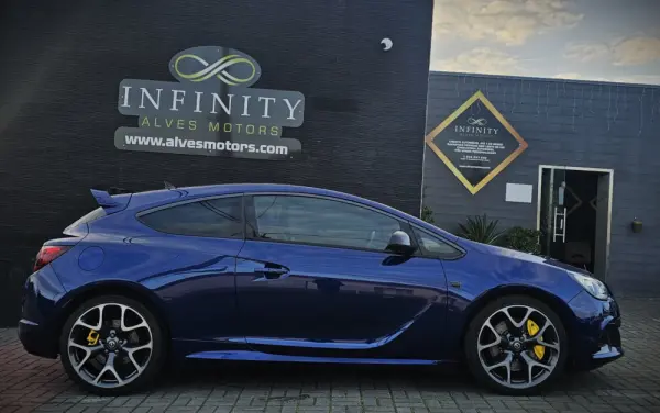 Opel Astra GTC 2.0 T 7