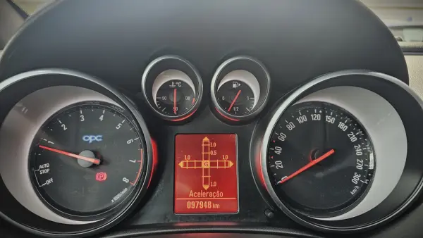 Opel Astra GTC 2.0 T 25