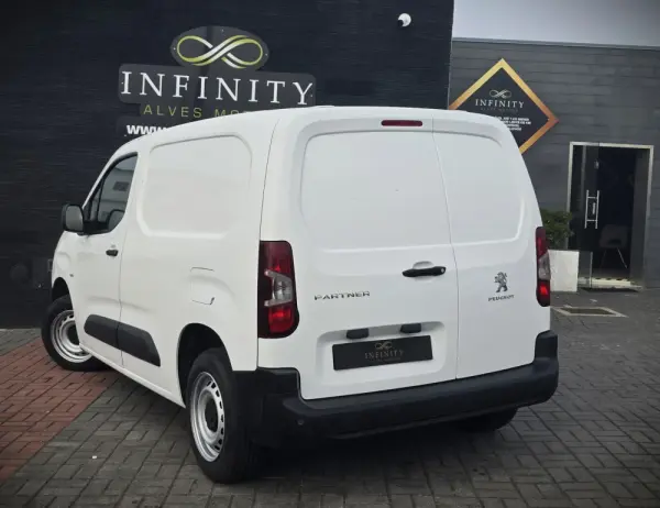 Peugeot Partner 1.5 BlueHDi Pro Standard 8