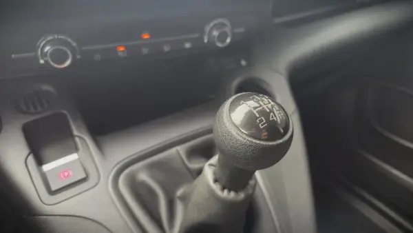 Peugeot Partner 1.5 BlueHDi Pro Standard 18