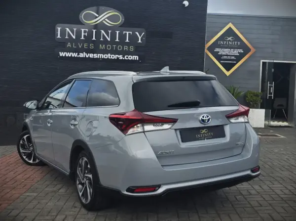 Toyota Auris Touring Sports 1.8 HSD CONFORT + P.SPORTS HYBRID 7