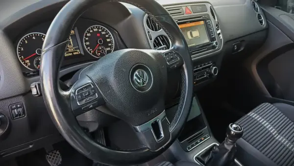 Volkswagen Tiguan 1.4 TSI SPORT BLUEMOTION 13