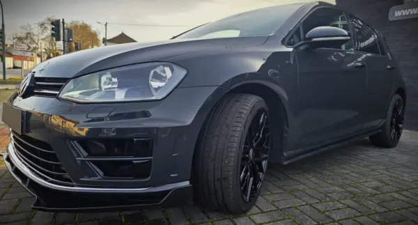 Volkswagen Golf 1.6 TDI KIT EXTERIOR R 11