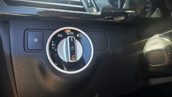Mercedes-Benz E 220 BlueTEC 7G-TRONIC Avantgarde 17