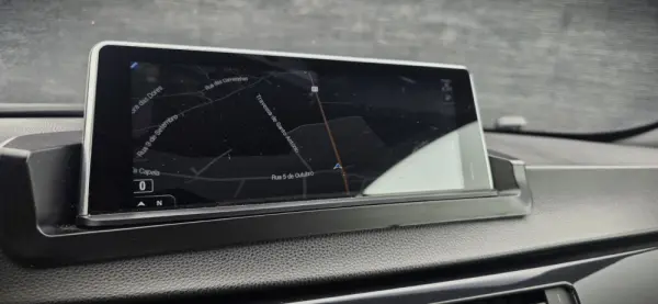 BMW 320 i Intense Auto 21