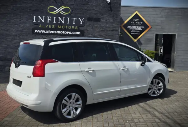 Peugeot 5008 2.0 HDi Allure 7