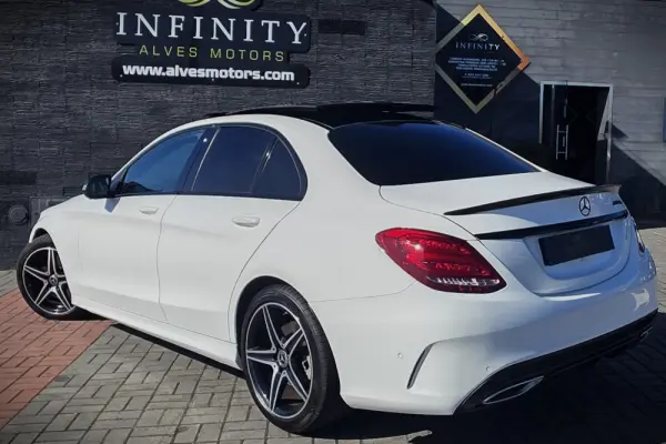 Mercedes-Benz C 300 h AMG Line 8
