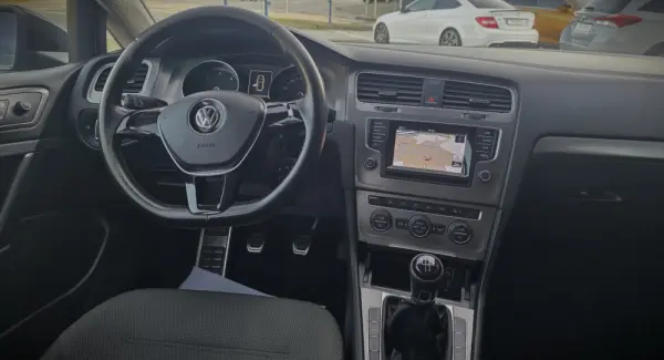 Volkswagen Golf 1.6 TDI KIT EXTERIOR R 20