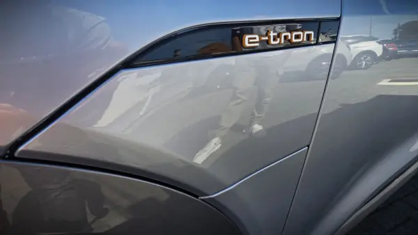 Audi e-tron 55 quattro S line 16
