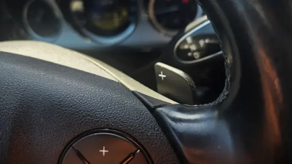 Mercedes-Benz E 220 BlueTEC 7G-TRONIC Avantgarde 23