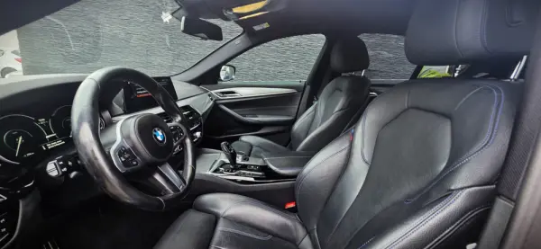 BMW 530 e iPerformance Pack M 19