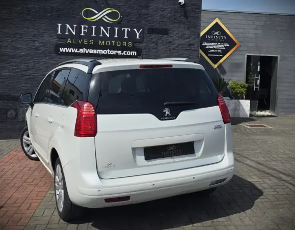 Peugeot 5008 2.0 HDi Allure 8