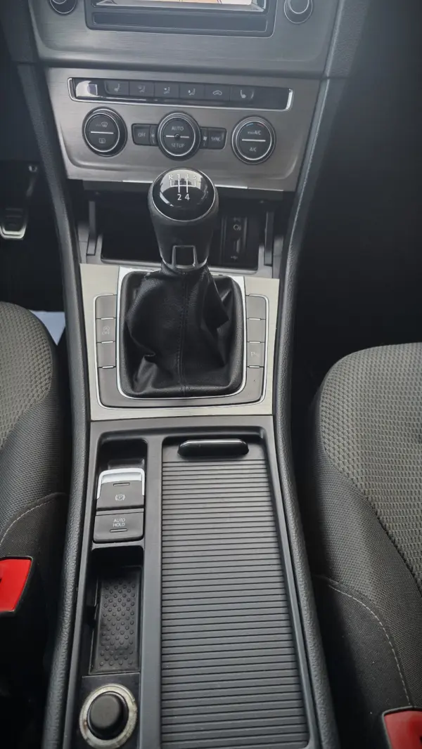 Volkswagen Golf 1.6 TDI KIT EXTERIOR R 23