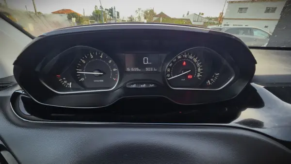 Peugeot 208 1.2 PureTech Active 16