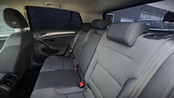 Volkswagen Golf 1.6 TDI KIT EXTERIOR R 29