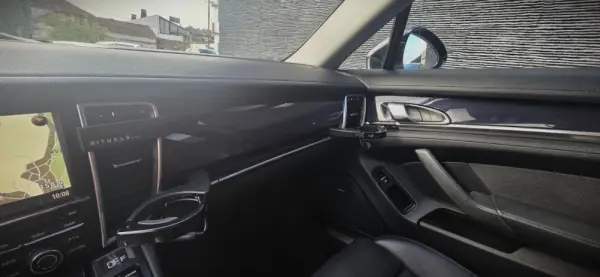 Porsche Panamera Platinum Edition 30