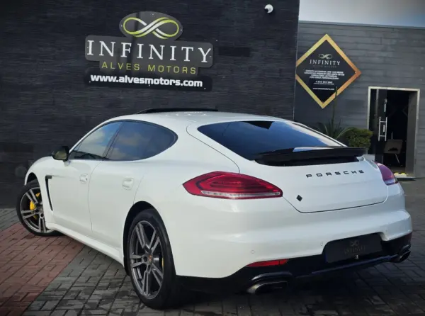 Porsche Panamera Platinum Edition 7