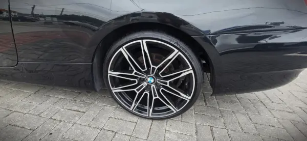 BMW 320 i Intense Auto 11