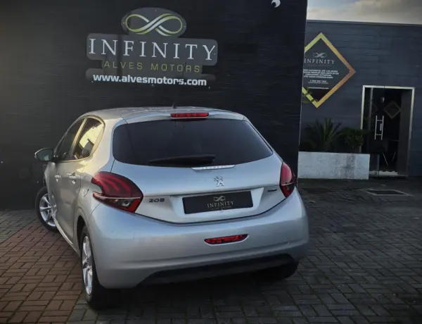 Peugeot 208 1.2 PureTech Active 9