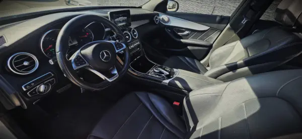 Mercedes-Benz C 300 h AMG Line 17