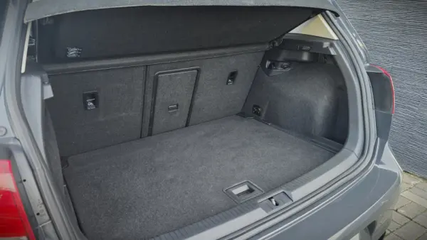 Volkswagen Golf 1.6 TDI KIT EXTERIOR R 30