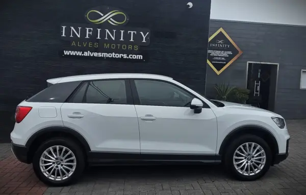 Audi Q2 2.0 TDI S tronic quattro 5