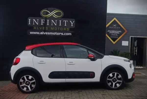Citroen C3 1.2 PureTech Shine 6