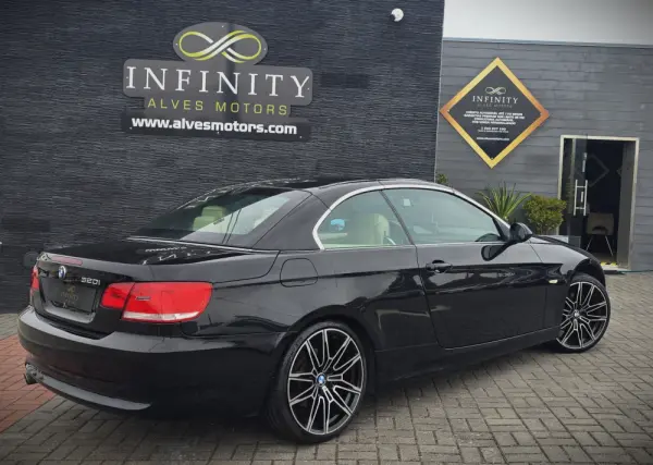 BMW 320 i Intense Auto 7