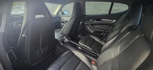 Porsche Panamera Platinum Edition 41
