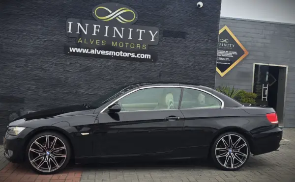 BMW 320 i Intense Auto 2