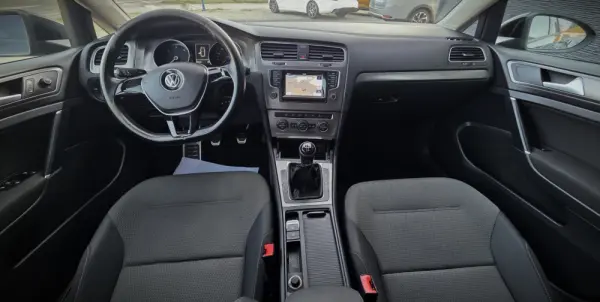 Volkswagen Golf 1.6 TDI KIT EXTERIOR R 18