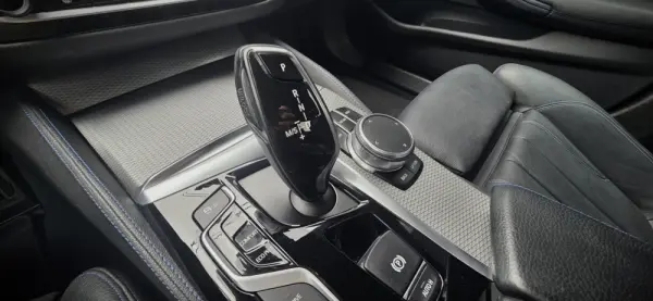 BMW 530 e iPerformance Pack M 22