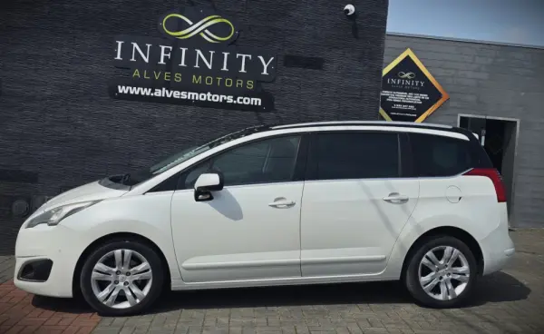 Peugeot 5008 2.0 HDi Allure 2