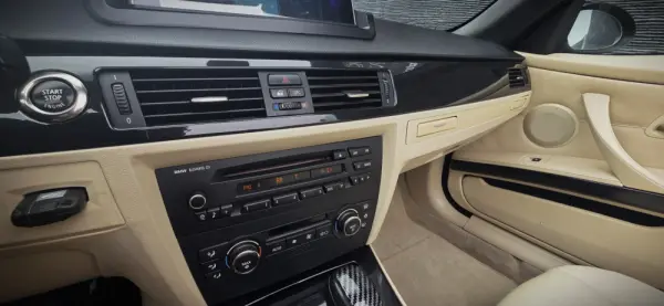 BMW 320 i Intense Auto 13