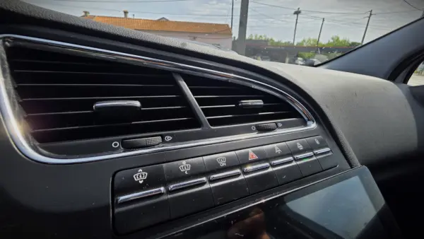 Peugeot 5008 2.0 HDi Allure 19