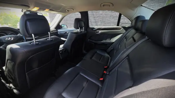 Mercedes-Benz E 220 BlueTEC 7G-TRONIC Avantgarde 25