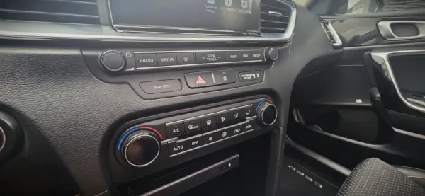 Kia Ceed 1.0 T-GDI GT Line 25