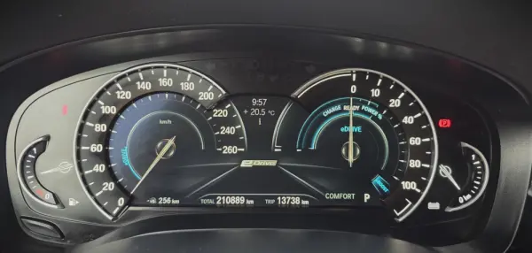 BMW 530 e iPerformance Pack M 31